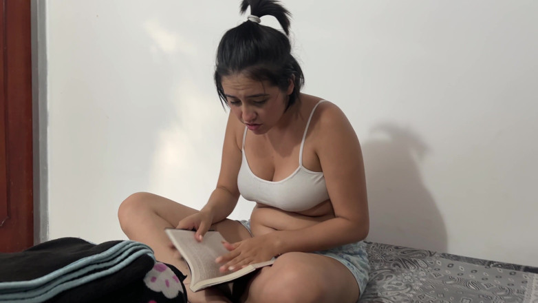 ManuelaAlvarez: Üvey erkek kardeşimin gizemli günlüğünde benimle sert sikişmek istediğini okudum,...