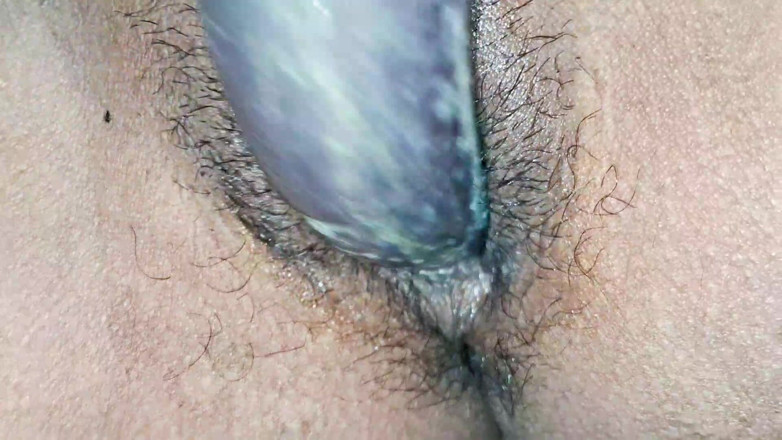 Bhabi: Video rekaman seks tante seksi india lagi asik fingering memek...
