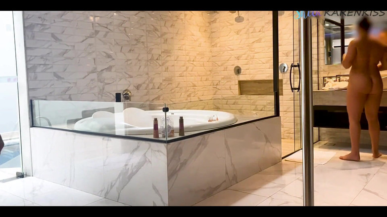 Karen Kiss: Me escapé con el vendedor de muebles a la hora...