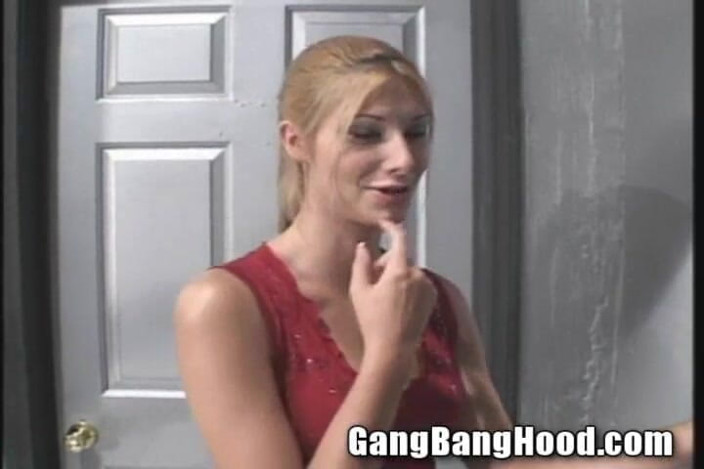 Gang Bang Hood: Anale palestra ho cagna bianca grande cazzo nero anale treno...