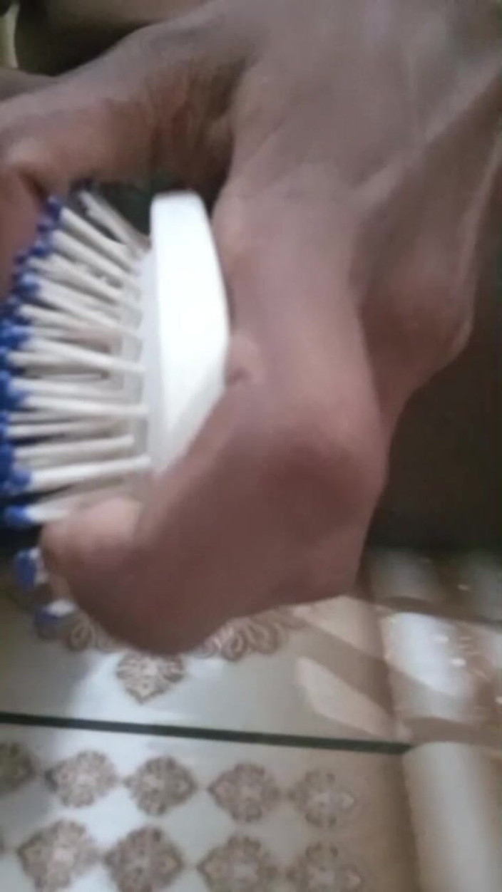 Emanwife: Gadis 18 tahun fingering memeknya