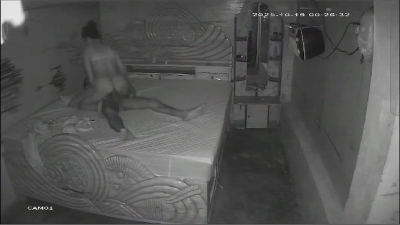 Hot Nisha bhabhi: Neuken met buurman vriend en man betrapt op camera