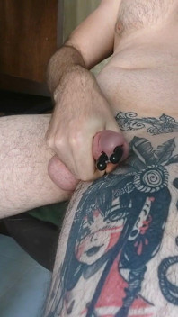 Piercing yapan Prens Albert