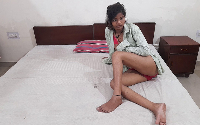 18 year old Indian: Seks kali pertama dengan adik tiri India saya yang bertetek...
