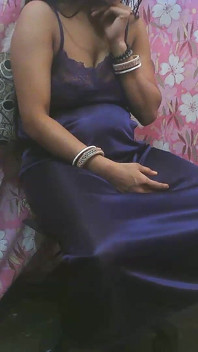 Bhabhi suri rumah desi India dikongkek keras oleh hamba