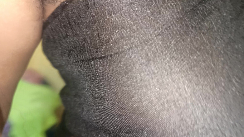 Pushpa studio: Siyah sutyenli amcık piercing kraliçesi