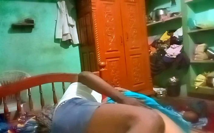 Priyanka priya: Kerala Chechi sex med mansex i hotellrummet