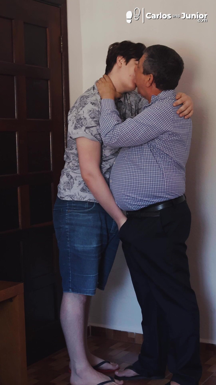 Carlos And Junior: Dad Cumming on the Boy's Face
