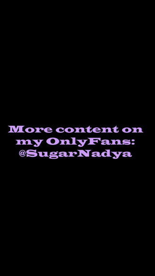 SugarNadya: Pergi ke bilik air lapangan terbang dengan SugarNadya, membogelkannya dan...