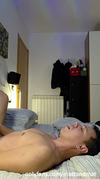 Ben ve ağzıma boşalıyorum