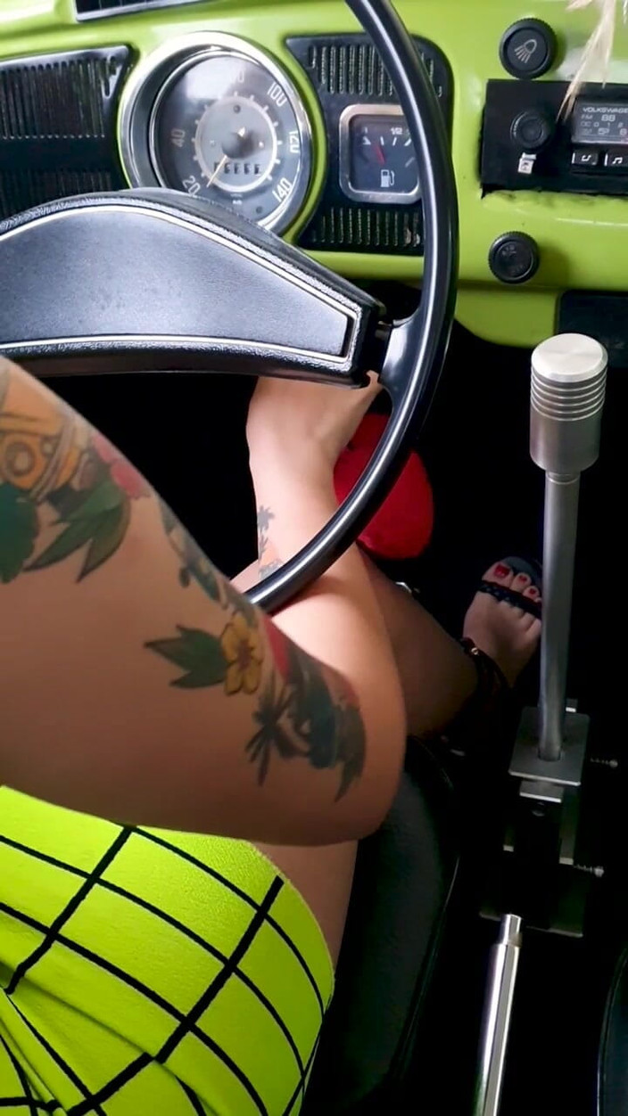 M4ndy: Memohon mobil untuk memulai