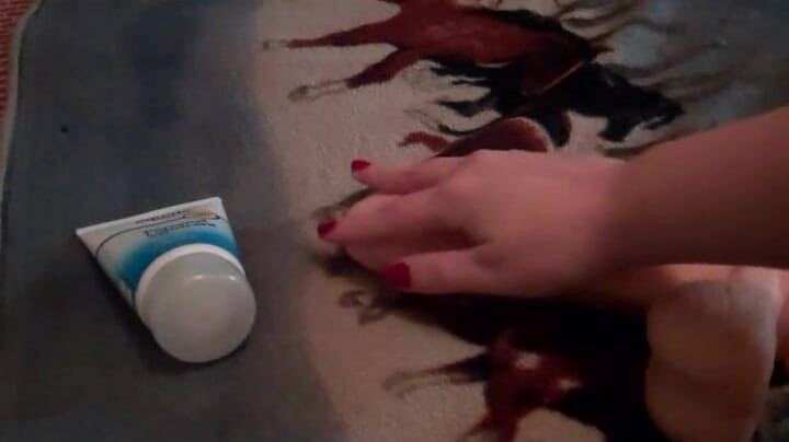 Scarlet Vixen: 玩具打手枪挑逗