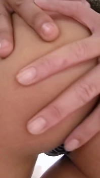 Porno jav pentru prima dată pentru o japoneză frumoasă căreia îi place sexul fierbinte