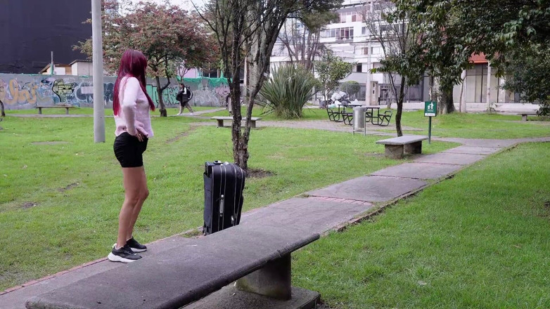 Allison Sweet: 아름다운 빨간 머리 여성은 매형과 남편과 함께 큰 쓰리섬을 하다가 우유를 다 빼내고