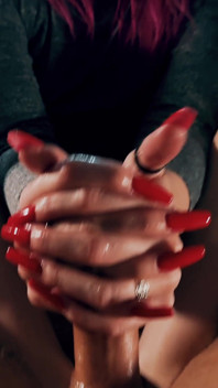 Ella me hace gemir mientras me masturba - enorme semen y real orgasmo amateur