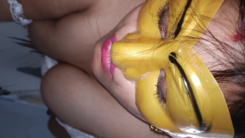 Catchybusty: Ma belle-mère veut un sur le visage