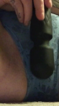 Babygirl verbal haciendo un lío en mis bragas