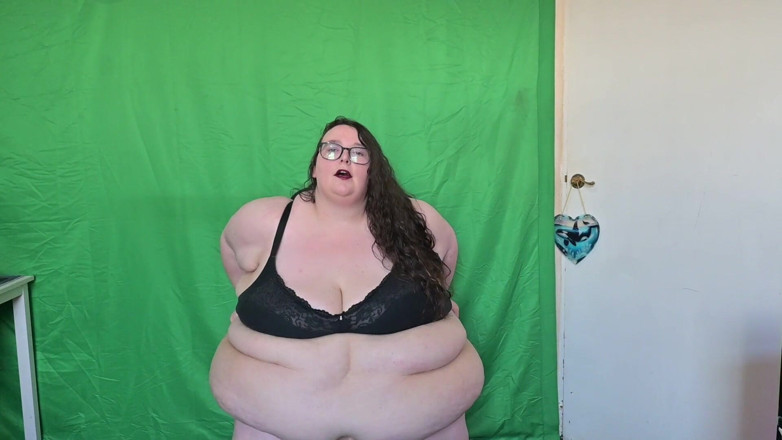 SSBBWLadyBrads: Sexy godin ssbbw stript en schudt
