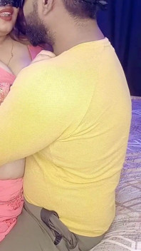 Nayi Naveli Dulhan Suhagrat Ke Agle Din Ghar Aye Husband Ke Friend Ke Sath Chudi...