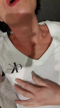 JulieEroticDress: Milf esguicha com peitos amarrados