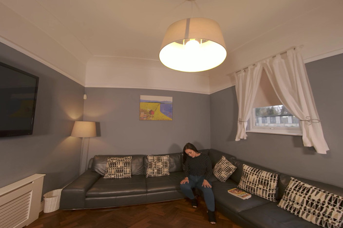 ZexyVR: Frankie L - Well Read