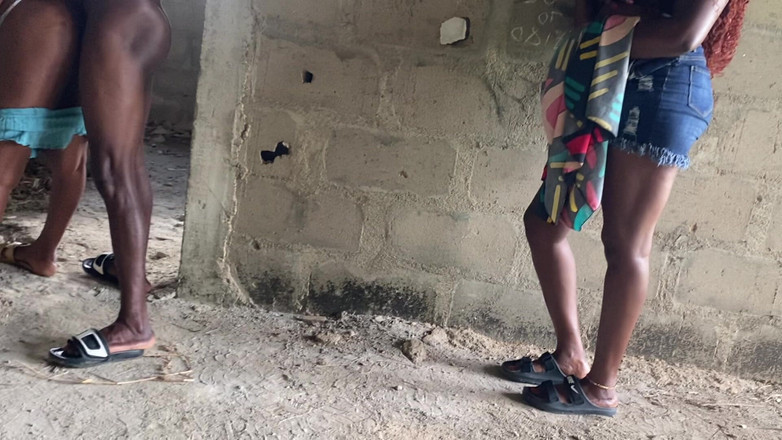 Pretty Pussy Studio: Mantanku ngasih aku kejutan di gedung yang belum lengkap sama...