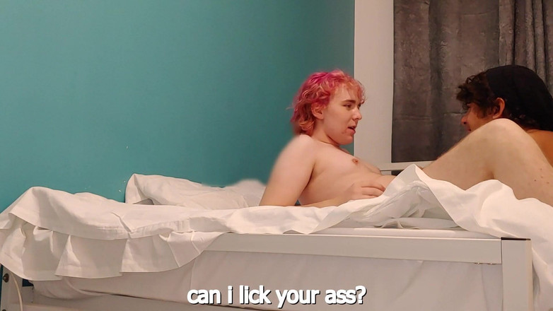 LeoTeenLatinos: De Londense twink geeft me zijn sperma en mijn vriend...