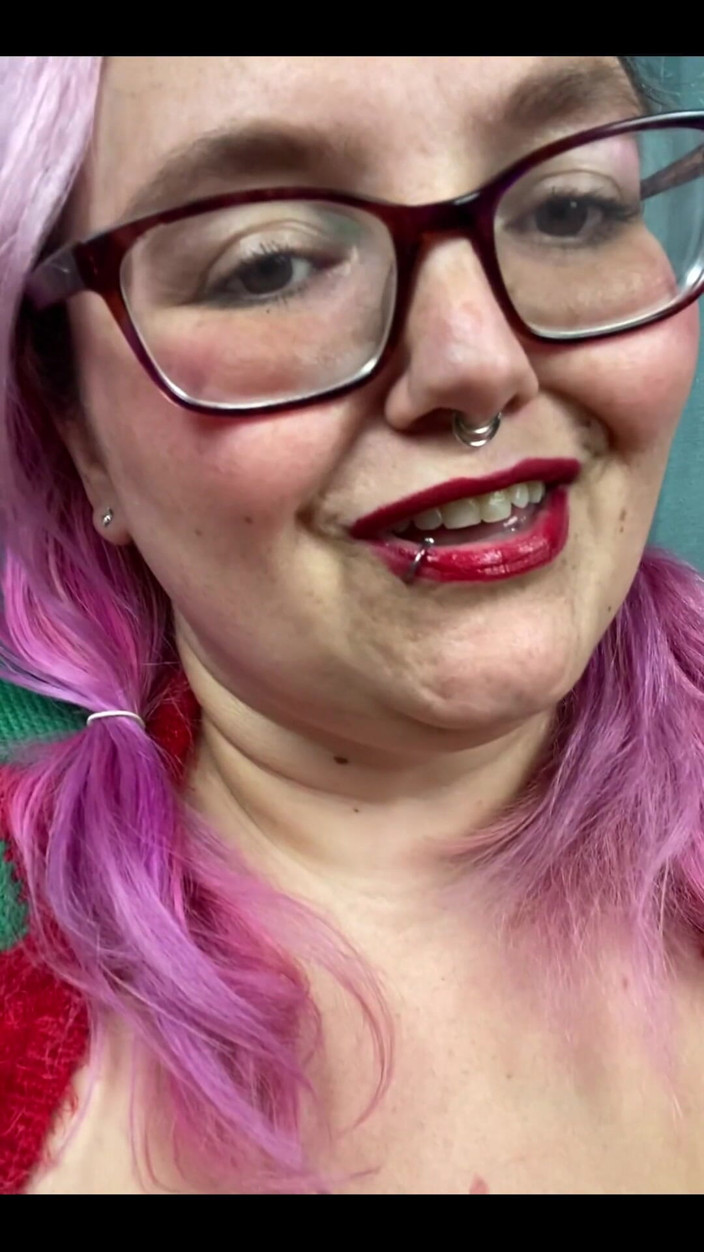 Sara Star: 103068703.mp4