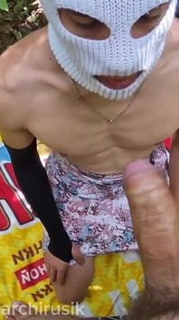 Steck deinen Schwanz in meinen Arsch! Mein Rock ist mit Sperma bedeckt!