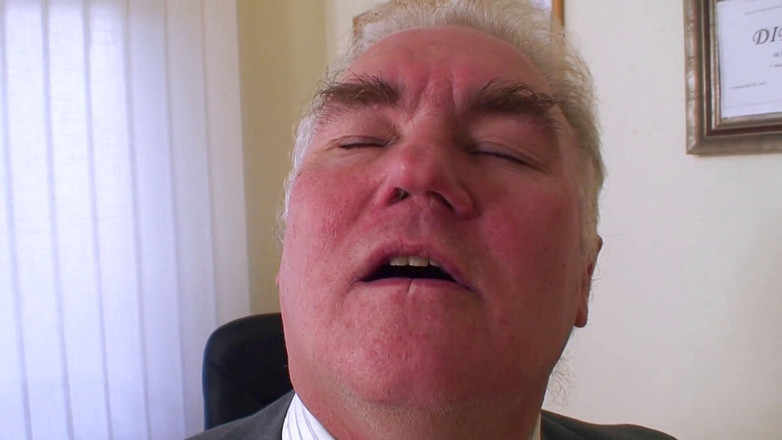 Old & Young Network: Remaja sebelah dikongkek oleh pasangan yang lebih tua