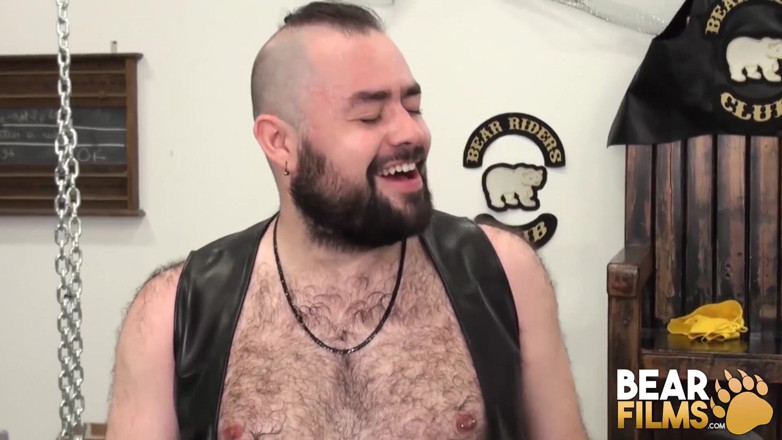 Bear Films: BEARFILMS - Bears Buster Nastee et Bear Silien se font baiser...