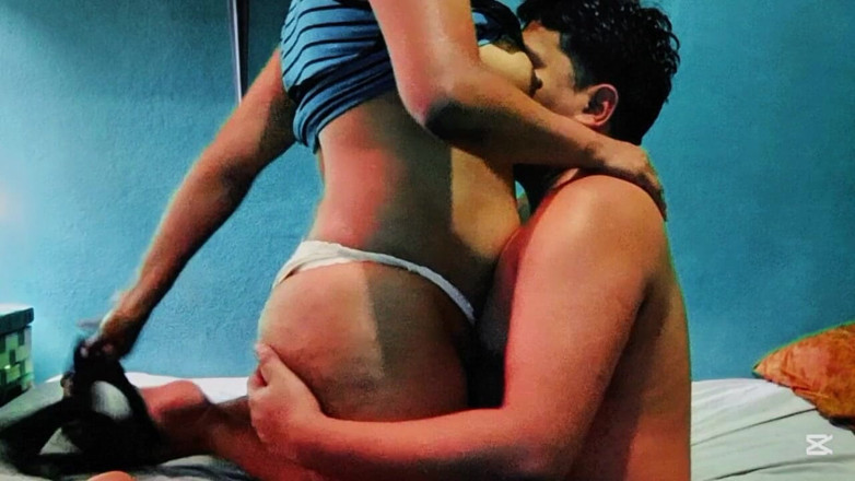 BigassMILF40: ฉวยโอกาส ยัดเข้าไปในตัวฉัน ผัวฉันจะมาในอีกหนึ่งชั่วโมง