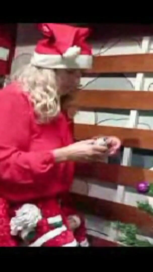 Mother Christmas' Feet While Riding Christmas Tree 2025 (Casal Gresopio Feet) Mother Christmas' Feet While Riding Christmas Tree 2025 (Casal Gresopio Feet)