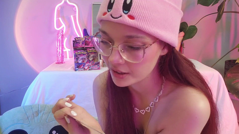 petitesubkitten: dan Kartu Permainan Ditarik Topless