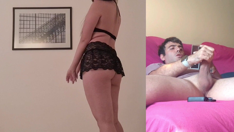 Latinascachondas: Îmi place să mă uit la bărbați maturi masturbându-se.