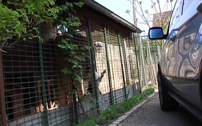 Planete Francaise: Otäck fransk blondin blir dped och ansiktsbehandling i utomhus gruppknull