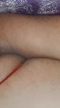 Dildo saya sangat besar dengan lengannya!