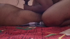 Skydreem1104: Mannen får sin fru att sitta utanför sin penis och...