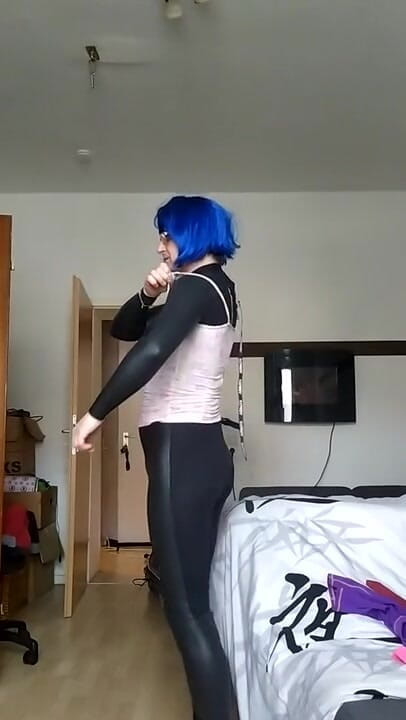 Olisa: Try on with neo