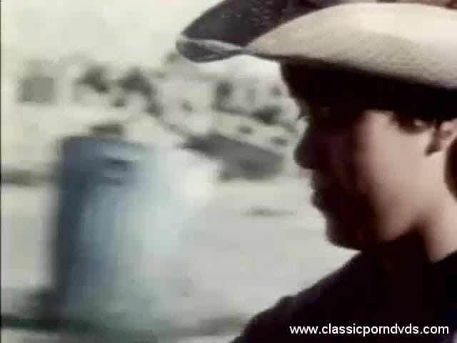 Classic Porn DVDs: DVD-uri porno clasice: Cowgirl de weekend: partea 1