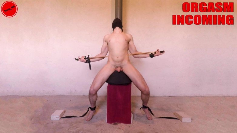Tommy_1995: Återhållen Sybian prostata stimulering flera orgasmer