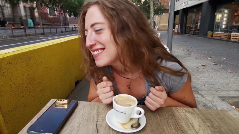 Dr Love: Desfrutando de um café com leite extra