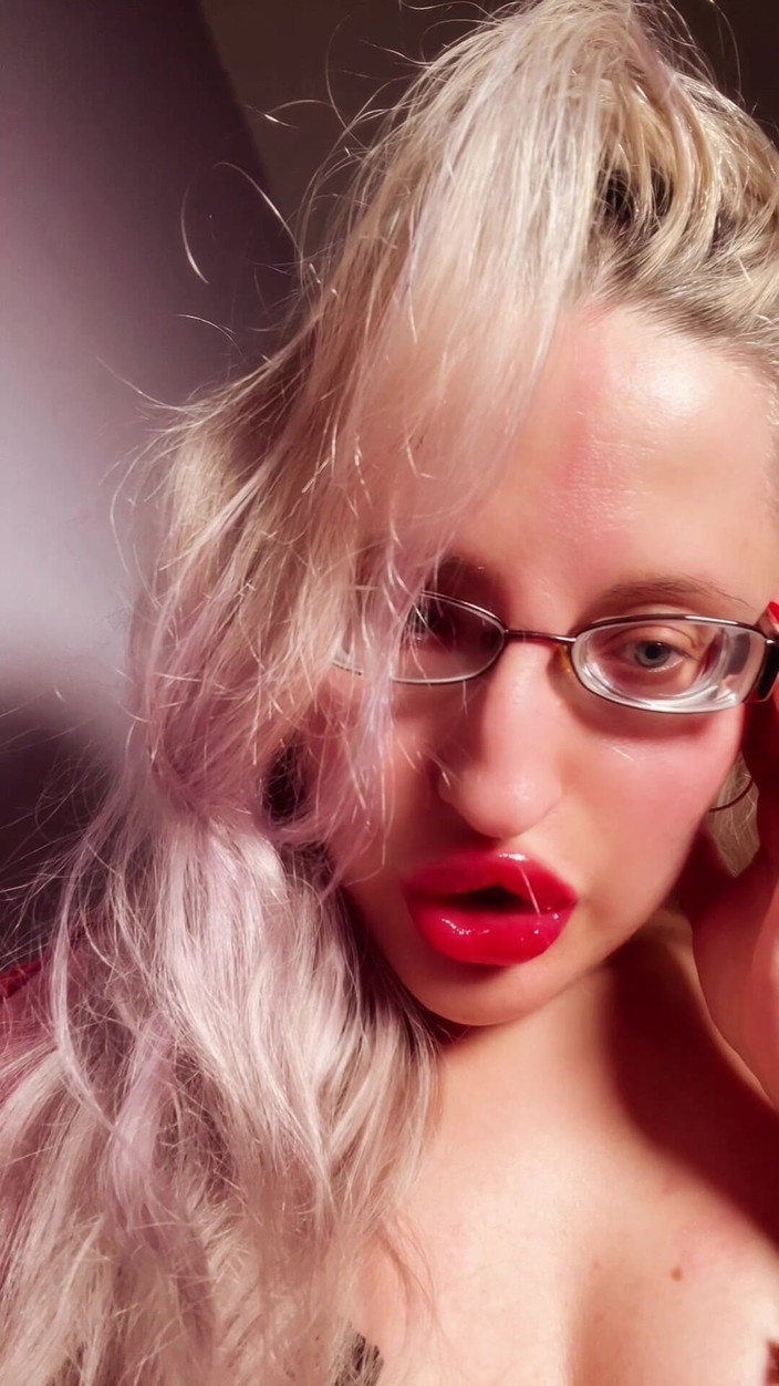 FinDom Goaldigger: Perfecte lippen rode lip gloss lipstick fetisj findom goaldigger lippen...