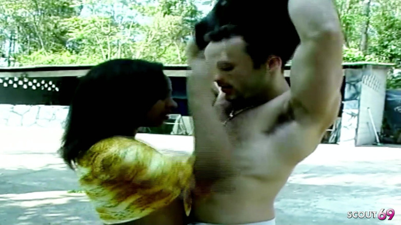 Shemale TS Collection: Ragazzo fa sesso con una trans latina all'aperto per la...