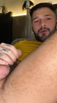 et éjaculation énorme sur moi