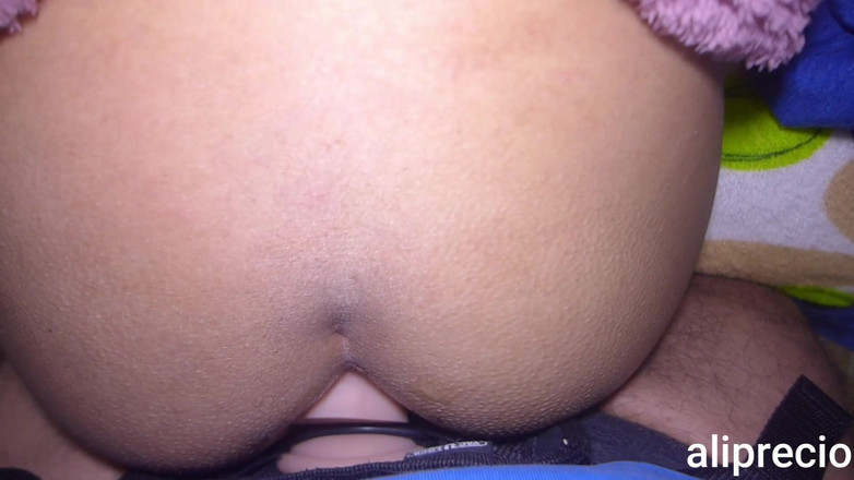 Ali Precio: 对欲求不满的妻子的双洞齐插，丈夫让她顺从