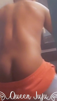 Queens View of Kingzzz Fat Asssss