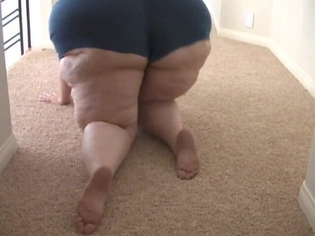 BodaciousX: En dag med SSBBW från att vakna till att äta till...