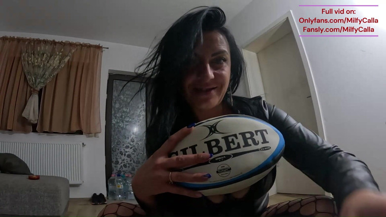 MilfyCalla: Rugby Ball - fetiche por conversa suja, cavalgando buceta e lambendo...