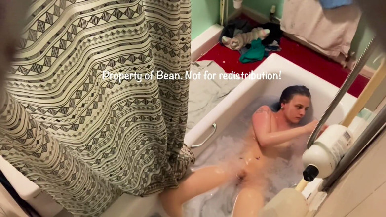 Alice Bean: Kolekce voyeurů ve sprše